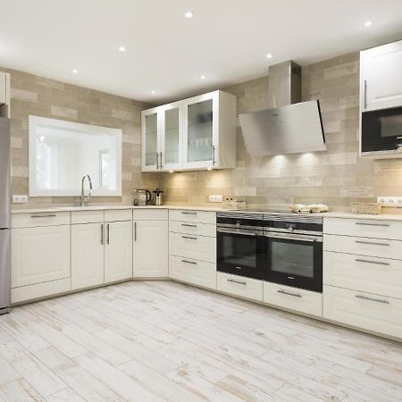 Sitges Spaces Mediterranean Apartments 5 Bedrooms, 4 Bathrooms, 75M2 Terrace, Centre Sitges- Sleeps 11 Esterno foto