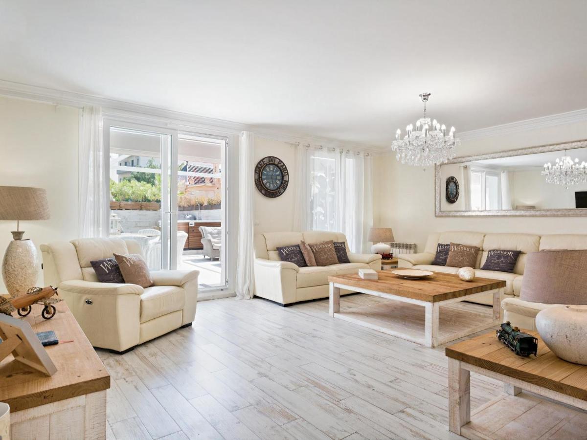 Sitges Spaces Mediterranean Apartments 5 Bedrooms, 4 Bathrooms, 75M2 Terrace, Centre Sitges- Sleeps 11 Esterno foto